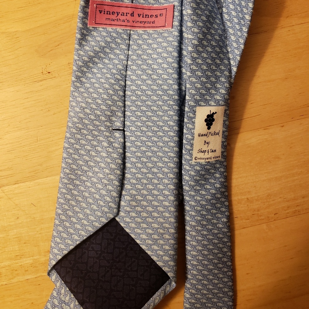 Vineyard Vines Whale Tie